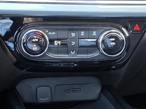 Used 2024 Chevrolet Trax LT image 15