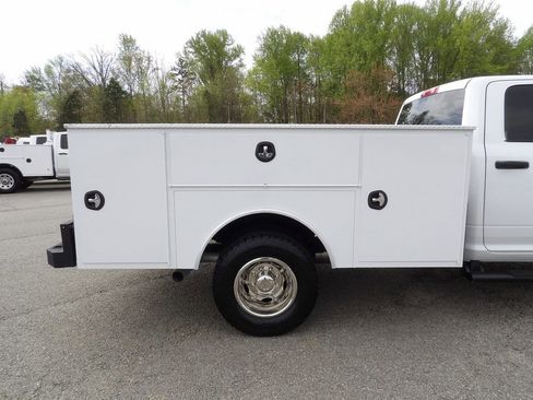 Used 2024 RAM 3500 Tradesman w/ Chrome Appearance Group AWD/4WD image 54