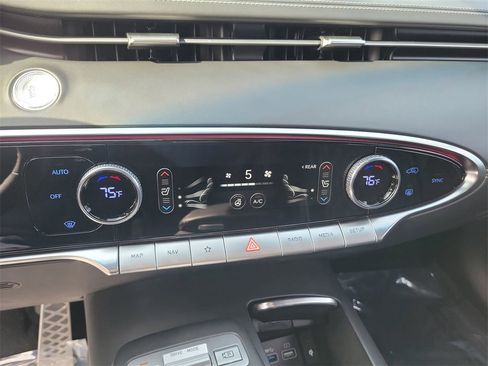 Used 2023 Genesis GV70 3.5T Sport w/ Sport Prestige Package image 11