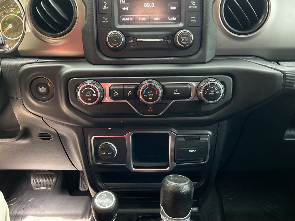 Used 2021 Jeep Gladiator Sport AWD/4WD image 19
