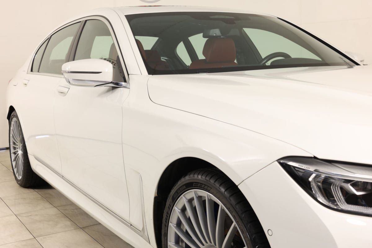 Used 2022 BMW ALPINA B7 xDrive AWD/4WD image 39