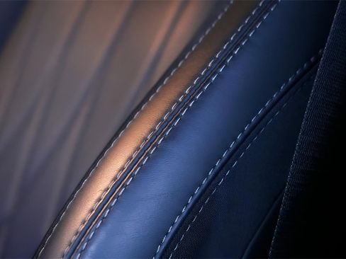 Used 2024 Mercedes-Benz GLS 63 AMG 4MATIC image 32