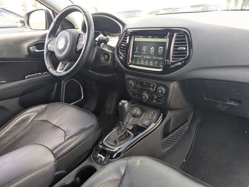 Used 2018 Jeep Compass Limited w/ Navigation Group AWD/4WD image 29