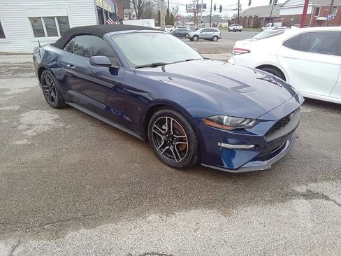 Used 2020 Ford Mustang Premium image 2