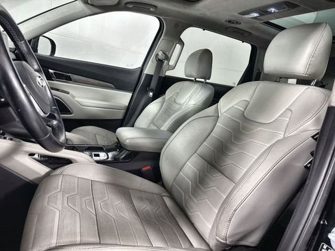 Used 2020 Kia Telluride SX w/ SX Prestige Package image 21