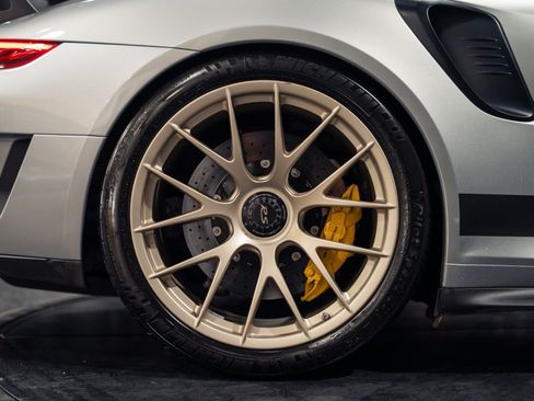 Used 2019 Porsche 911 GT3 RS RWD image 12