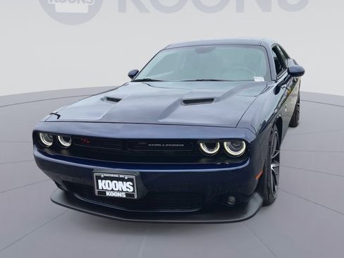 Used 2016 Dodge Challenger R/T Scat Pack RWD image 5