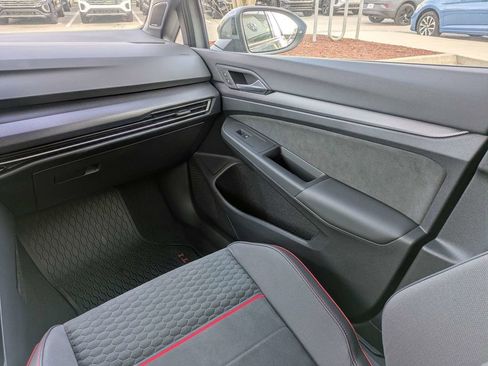 Certified 2026 Volkswagen GTI SE FWD image 18