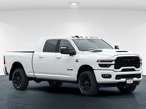 New 2026 RAM 2500 Laramie AWD/4WD image 5