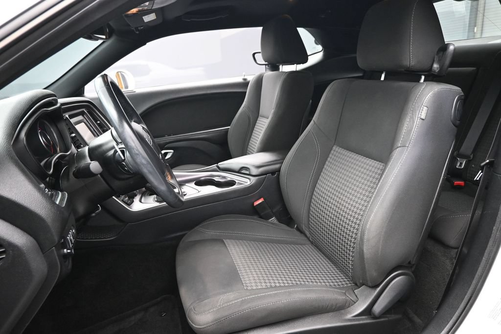 Used 2015 Dodge Challenger R/T w/ Quick Order Package 28B R/T RWD image 16