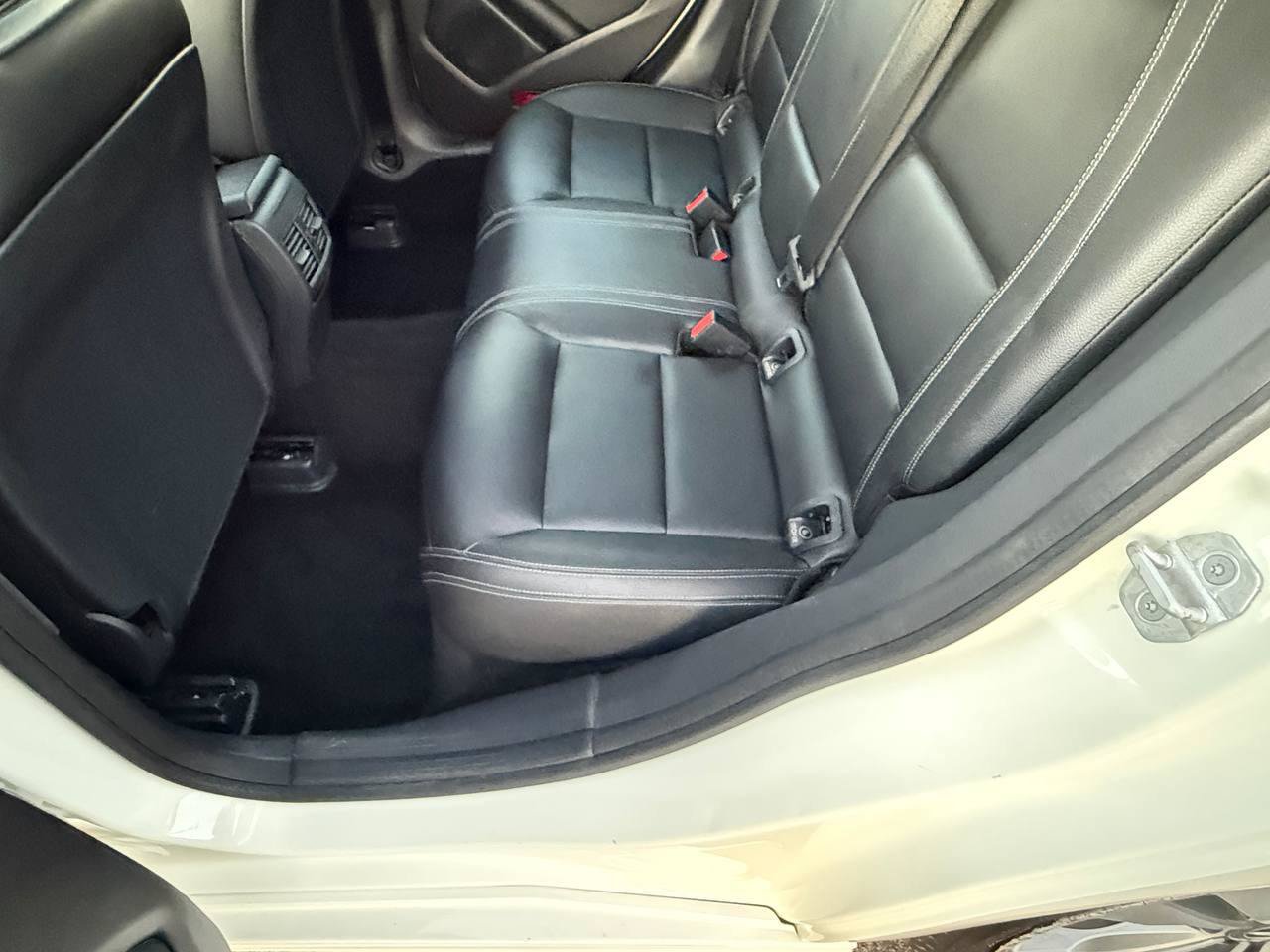 Used 2018 Mercedes-Benz CLA 250 image 35