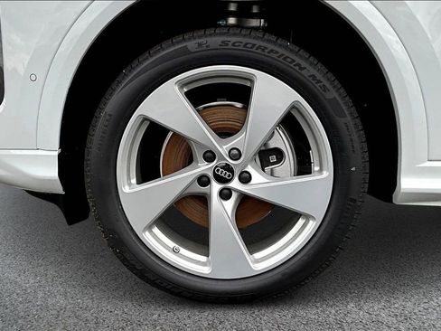 New 2025 Audi Q5 Premium Plus image 13