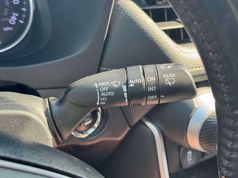Used 2020 Toyota RAV4 XLE w/ Convenience Package AWD/4WD image 27