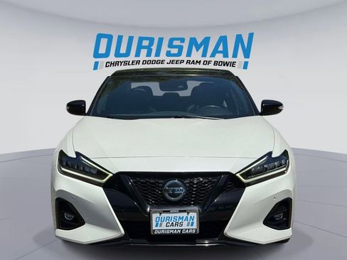Used 2022 Nissan Maxima SR w/ Sport Mat Group FWD image 6