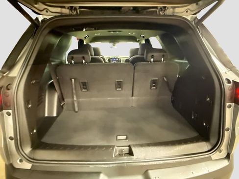 Used 2023 Chevrolet Traverse LT image 26
