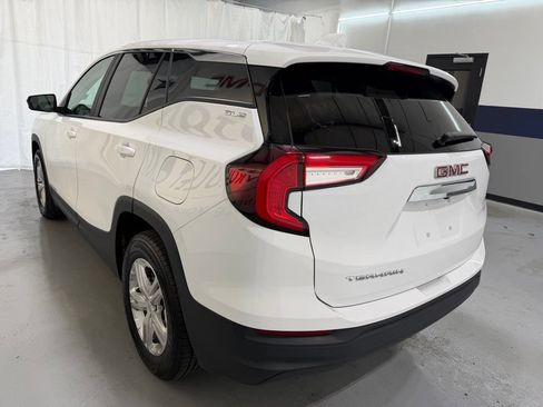 Used 2024 GMC Terrain SLE FWD image 22