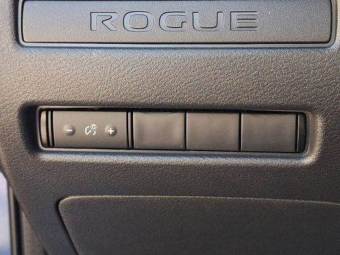 Used 2021 Nissan Rogue S AWD/4WD image 23