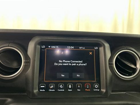 Used 2023 Jeep Wrangler Unlimited Sahara w/ Cold Weather Group AWD/4WD image 19