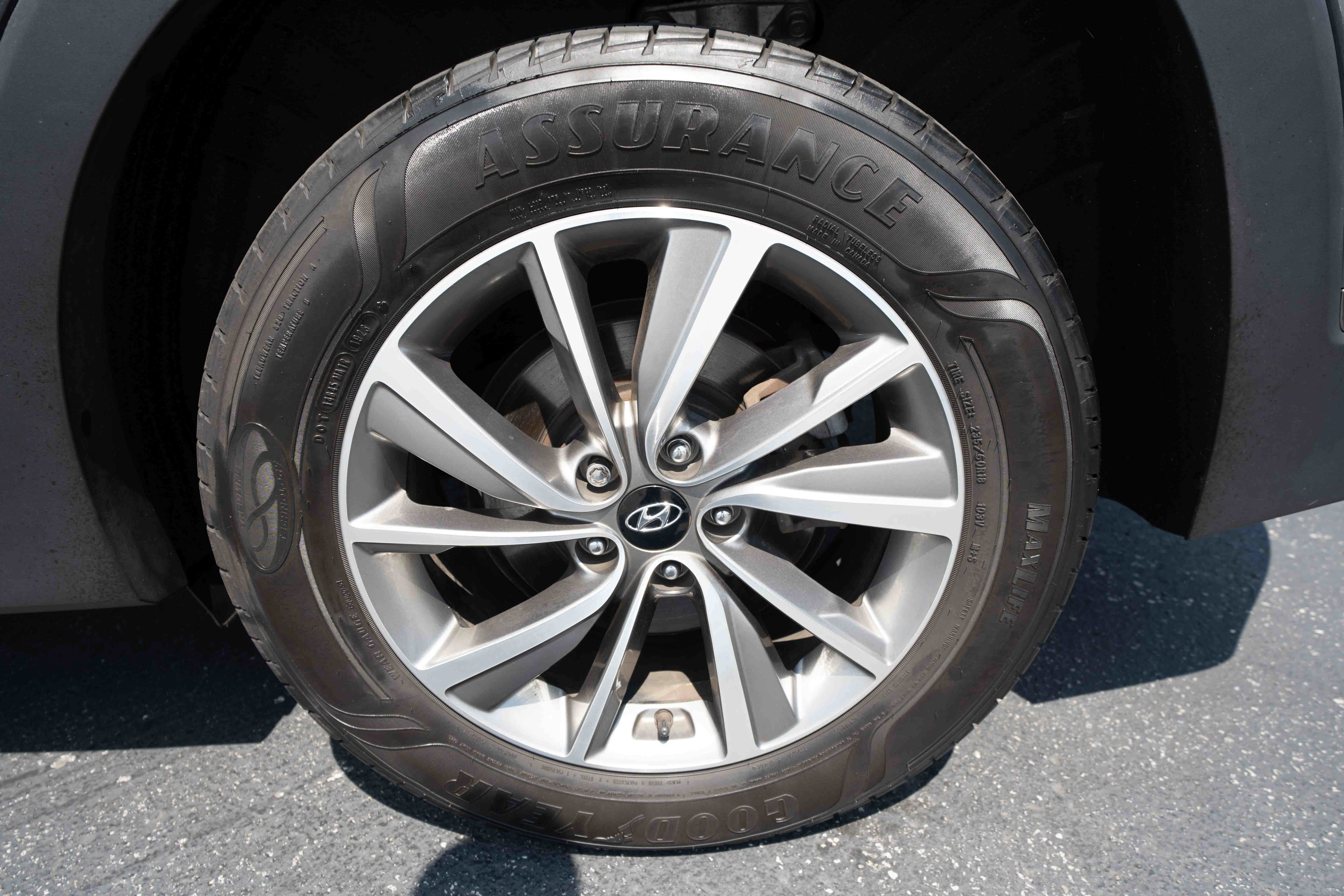 Used 2020 Hyundai Santa Fe Limited AWD/4WD image 30