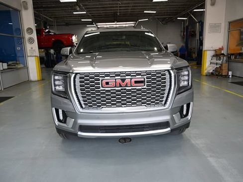 Used 2024 GMC Yukon Denali AWD/4WD image 2