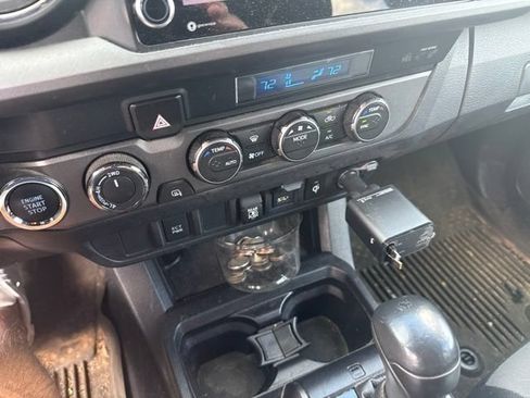 Used 2021 Toyota Tacoma TRD Off-Road AWD/4WD image 46