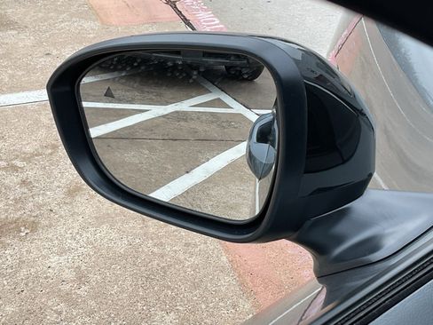 New 2026 Nissan Kicks SV image 10