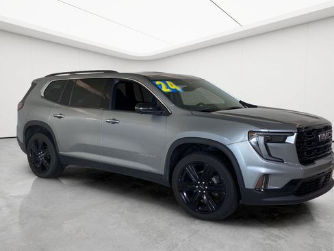 Used 2024 GMC Acadia Elevation w/ Black Edition FWD image 2