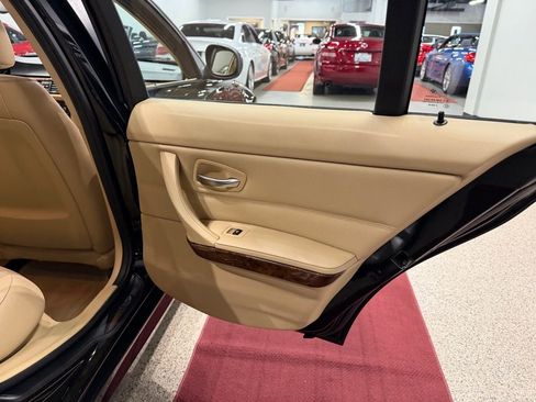 Used 2011 BMW 328i xDrive Sedan image 32