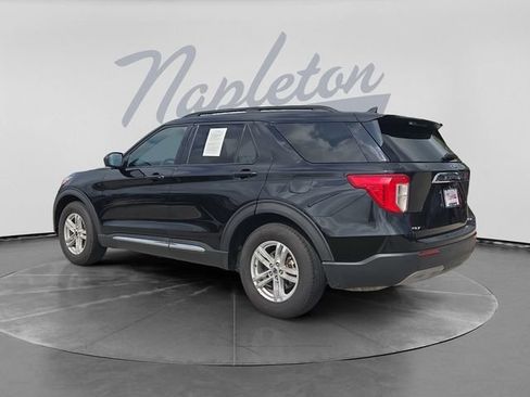 Used 2024 Ford Explorer XLT w/ Equipment Group 202A RWD image 6