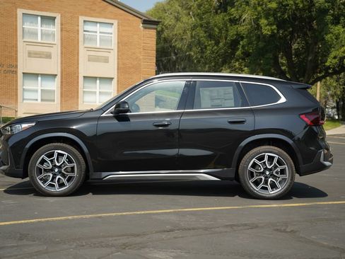 New 2026 BMW X1 xDrive28i w/ Convenience Package AWD/4WD image 2