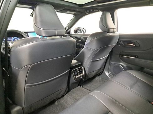 Used 2024 Toyota Crown Limited image 11