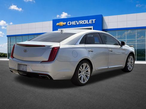 Certified 2018 Cadillac XTS Luxury FWD image 7