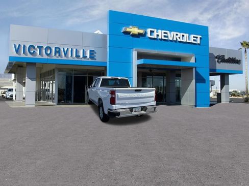 Used 2025 Chevrolet Silverado 1500 LT RWD image 7