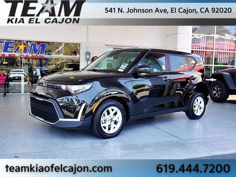 Certified 2023 Kia Soul LX w/ LX Technology Package FWD image 5