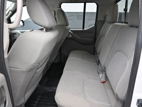 Used 2017 Nissan Frontier SV w/ SV Value Truck Package image 12