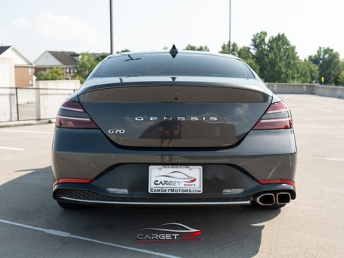 Used 2022 Genesis G70 2.0T image 4