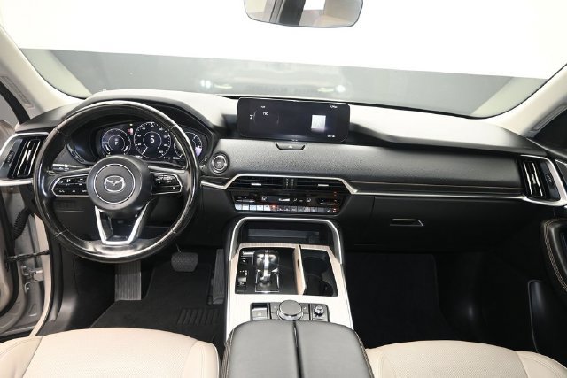 Used 2024 MAZDA CX-90 Plug-In Hybrid w/ Preferred AWD/4WD image 11