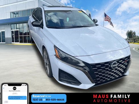 Used 2023 Nissan Altima 2.5 SR w/ SR Premium Package FWD image 1