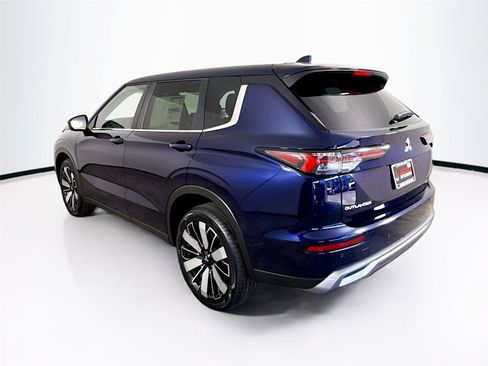 New 2026 Mitsubishi Outlander SE FWD image 24