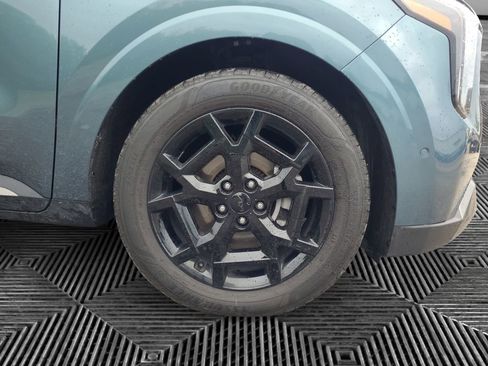 Used 2025 Kia Carnival SX Prestige FWD image 16