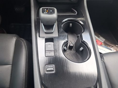 Used 2024 Nissan Rogue SL FWD image 18