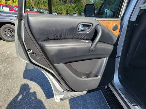 Used 2022 Nissan Armada SL image 30
