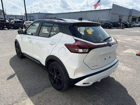 Used 2023 Nissan Kicks SR FWD image 6