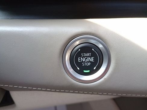 Used 2024 Cadillac Escalade ESV Sport Platinum image 34