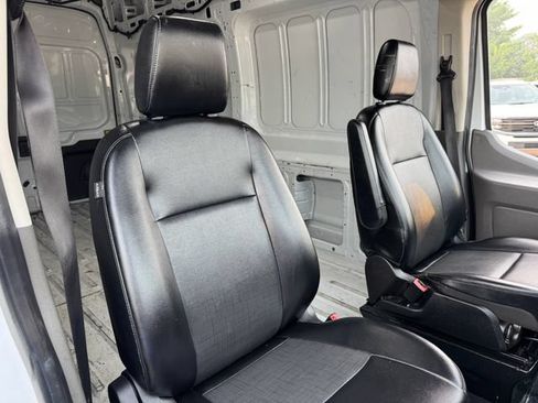 Used 2024 Ford Transit 250 148 High Roof RWD image 12
