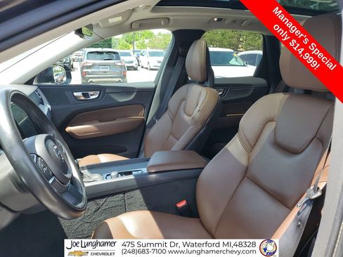 Used 2018 Volvo XC60 T5 Momentum w/ Convenience Package AWD/4WD image 20