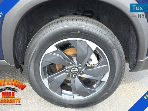 Used 2025 Nissan Rogue SV AWD/4WD image 11