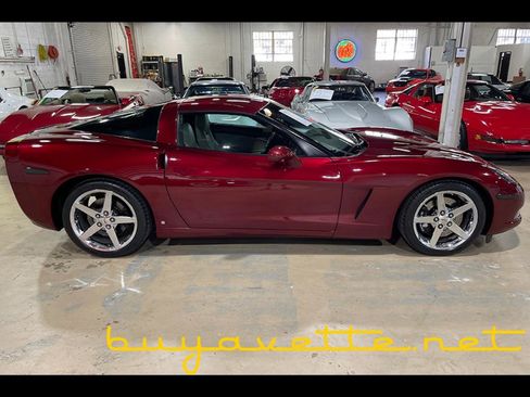 Used 2007 Chevrolet Corvette Coupe w/ Preferred Equipment Group image 7