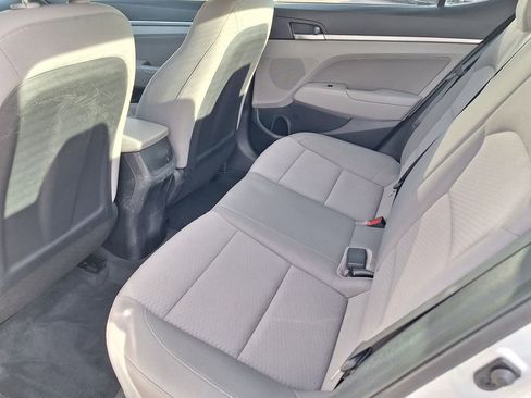 Used 2019 Hyundai Elantra SEL image 11