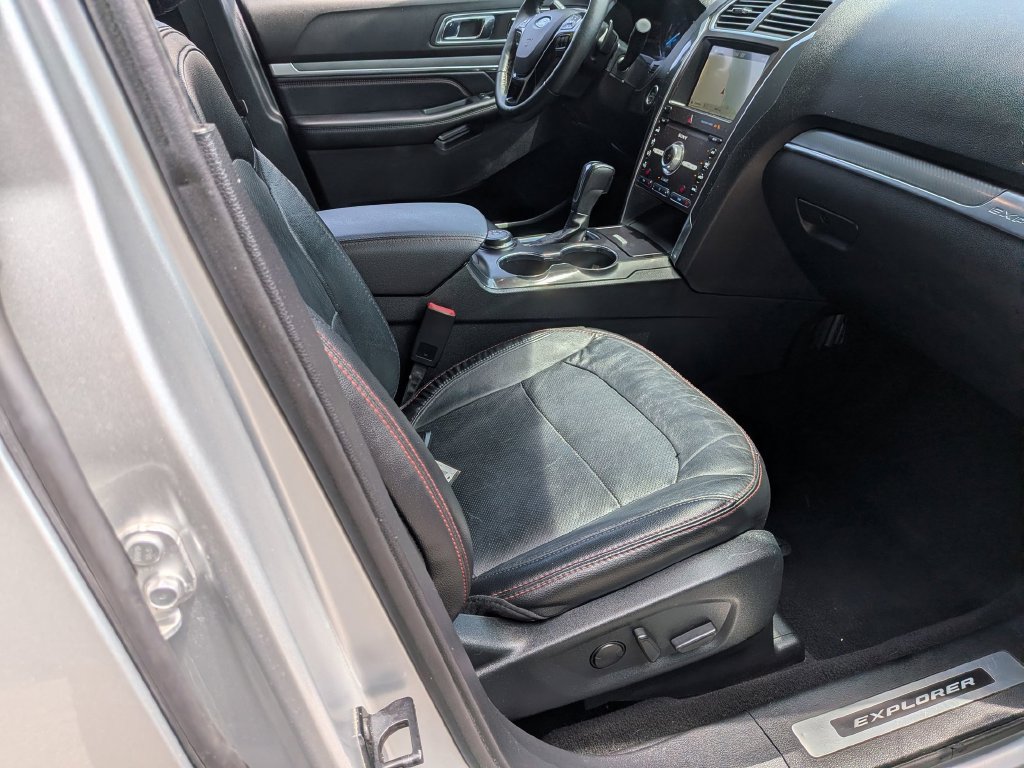 Used 2019 Ford Explorer Sport AWD/4WD image 31